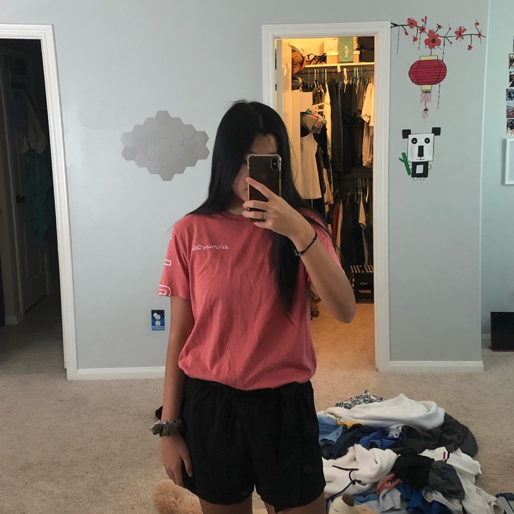 aeropostale salmon colored tee